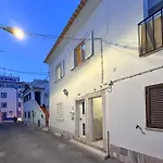 T2 Catraio 8, Baixa De Διαμέρισμα Αλμπουφέιρα