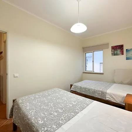 T2 Catraio 8, Baixa De Lägenhet