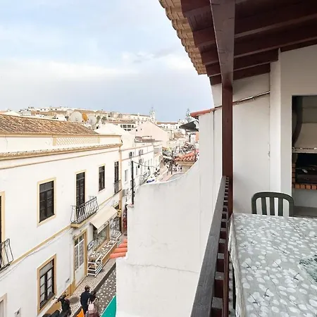 T2 Catraio 8, Baixa De * 阿尔布费拉