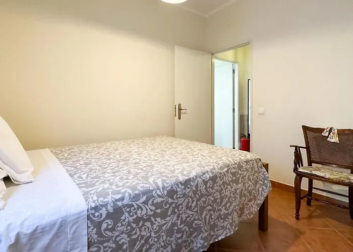Appartamento T2 Catraio 8, Baixa De *